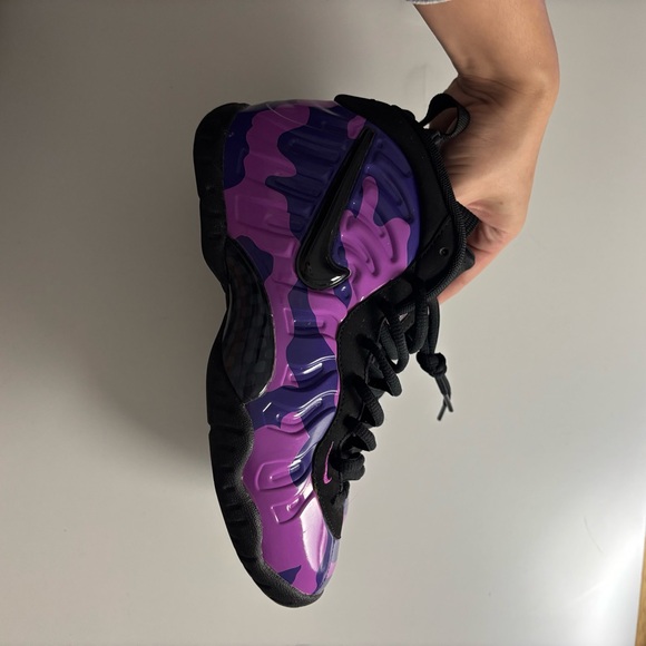 Nike Kids Purple and Black Sneakers - Picture 3 of 7